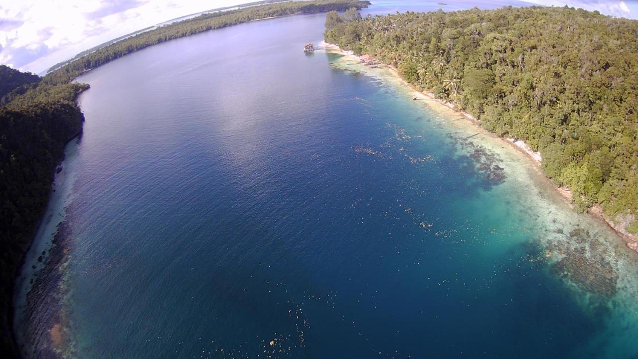 Ambower Homestay Raja Ampat Fam Luaran gambar