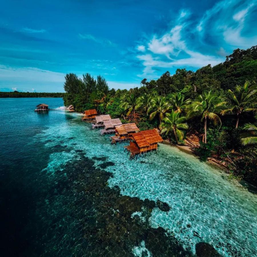 Ambower Homestay Raja Ampat Fam Luaran gambar