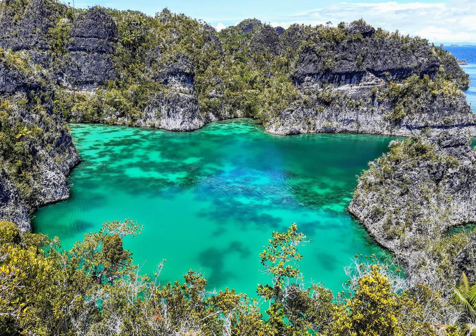 Ambower Homestay Raja Ampat Fam Luaran gambar
