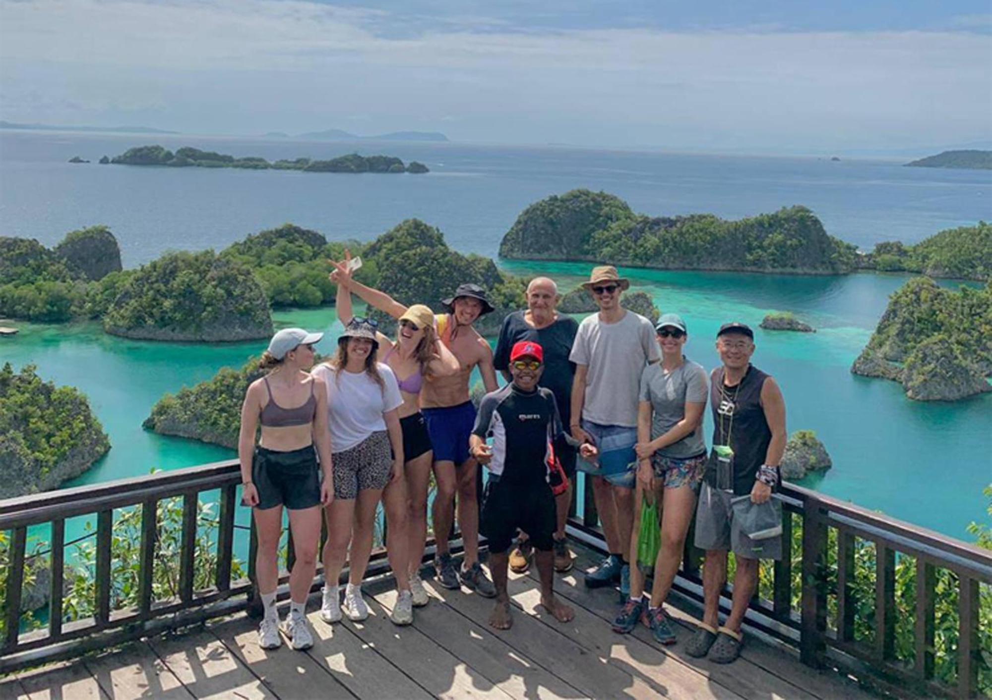 Ambower Homestay Raja Ampat Fam Luaran gambar