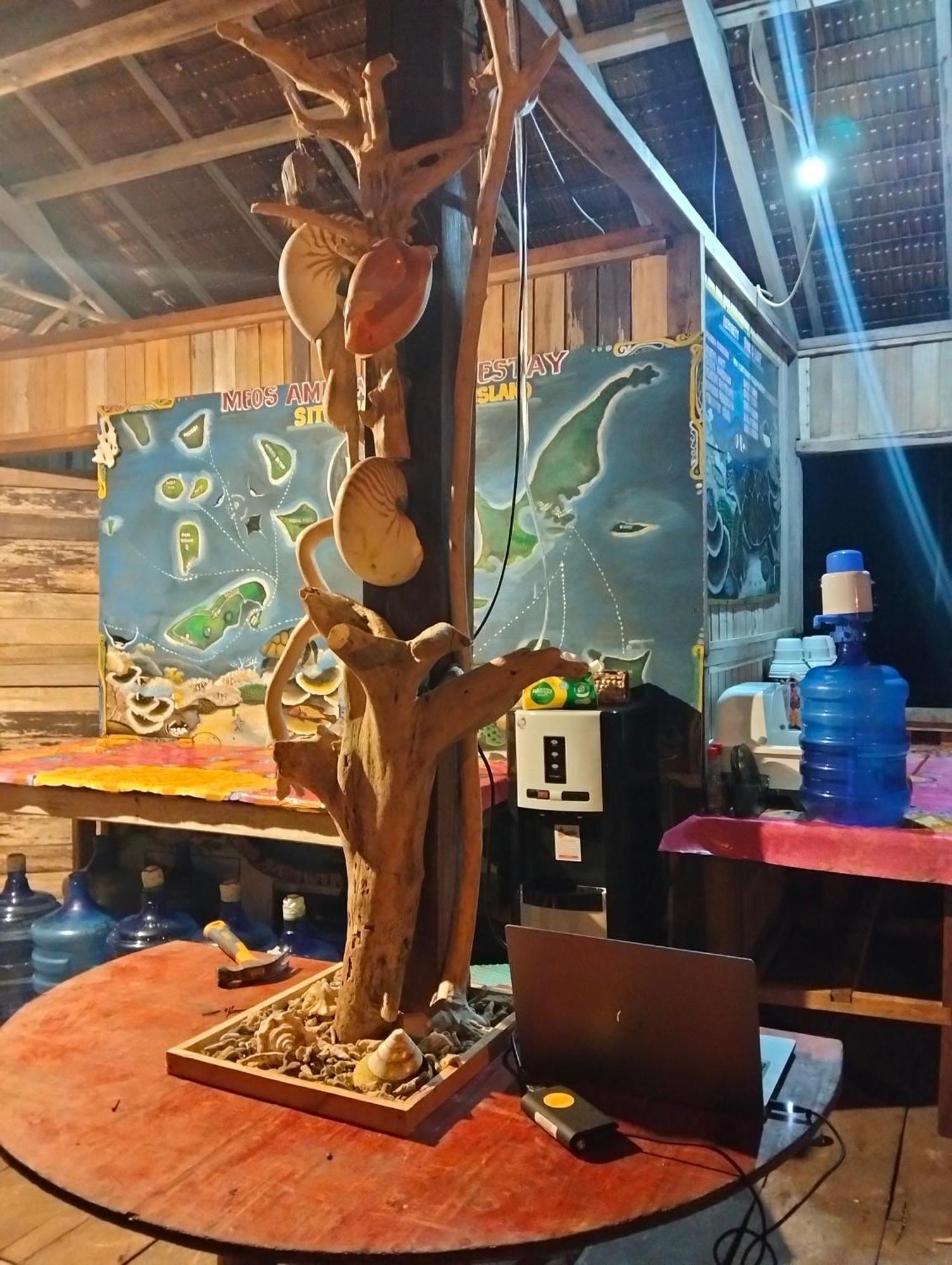 Ambower Homestay Raja Ampat Fam Luaran gambar