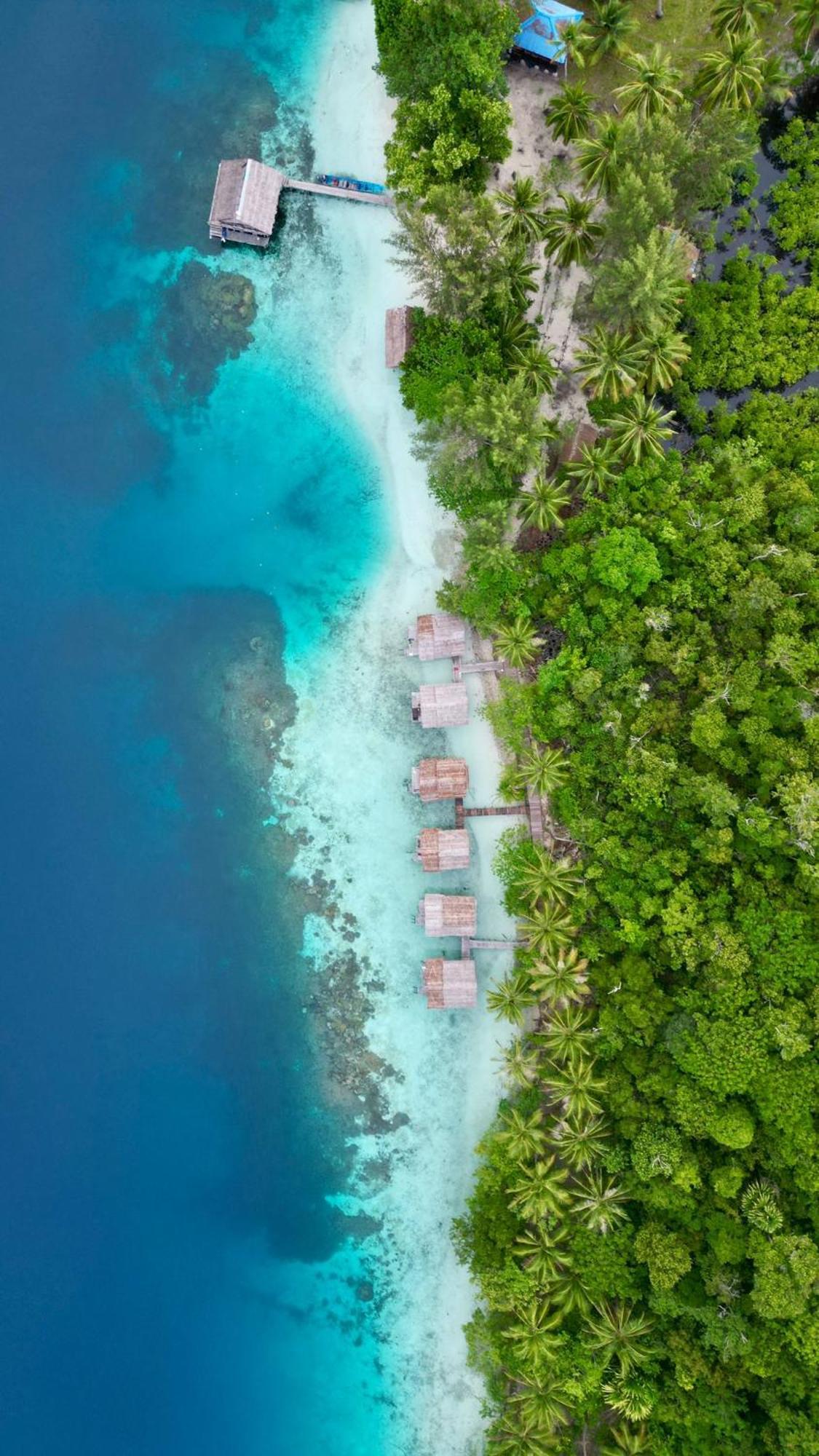 Ambower Homestay Raja Ampat Fam Luaran gambar