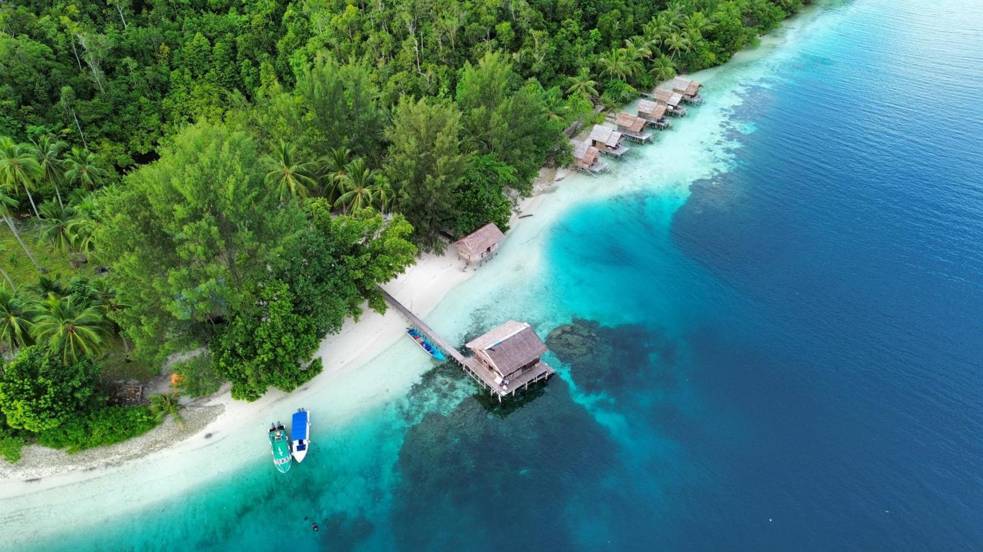 Ambower Homestay Raja Ampat Fam Luaran gambar