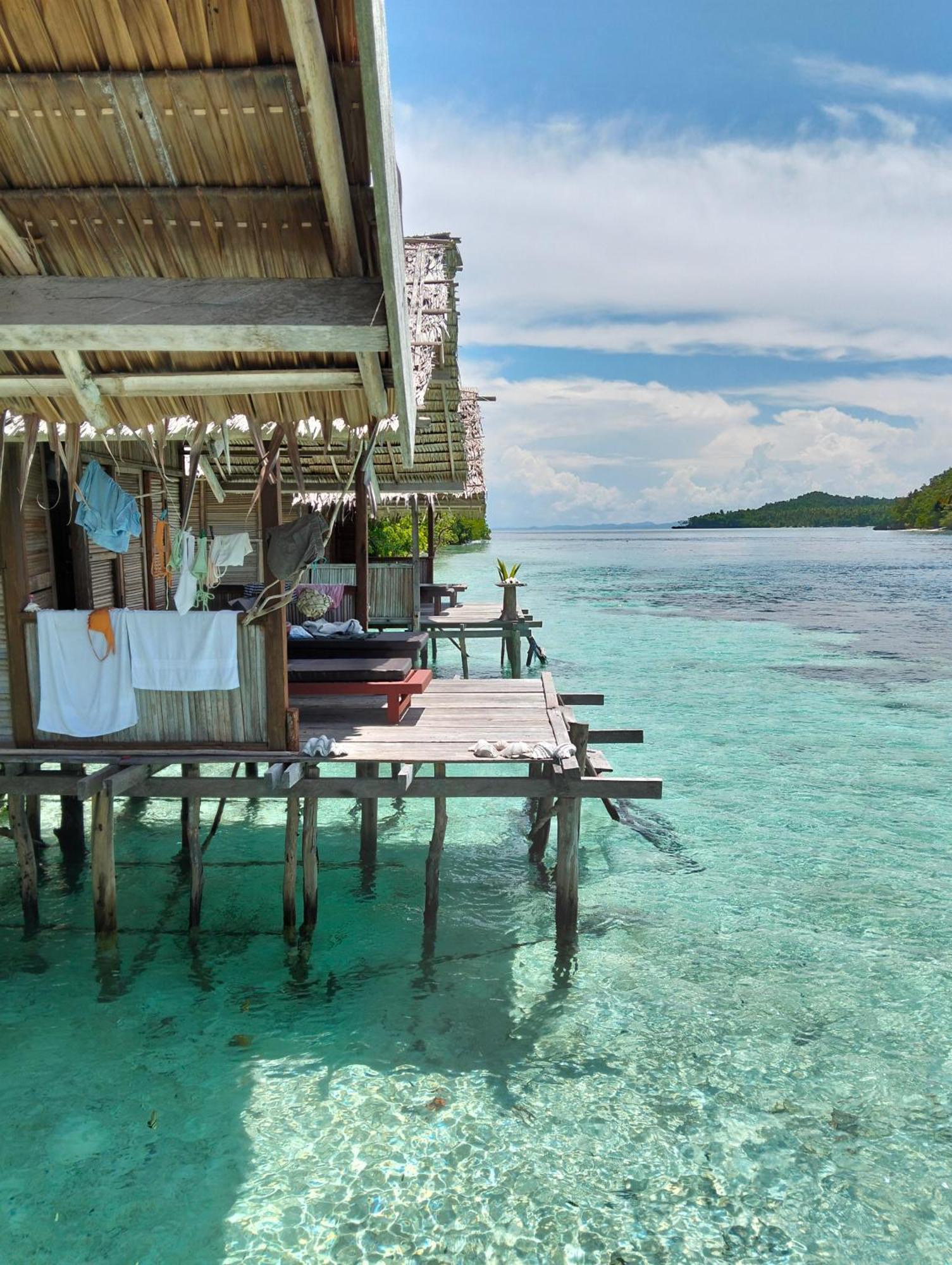 Ambower Homestay Raja Ampat Fam Luaran gambar