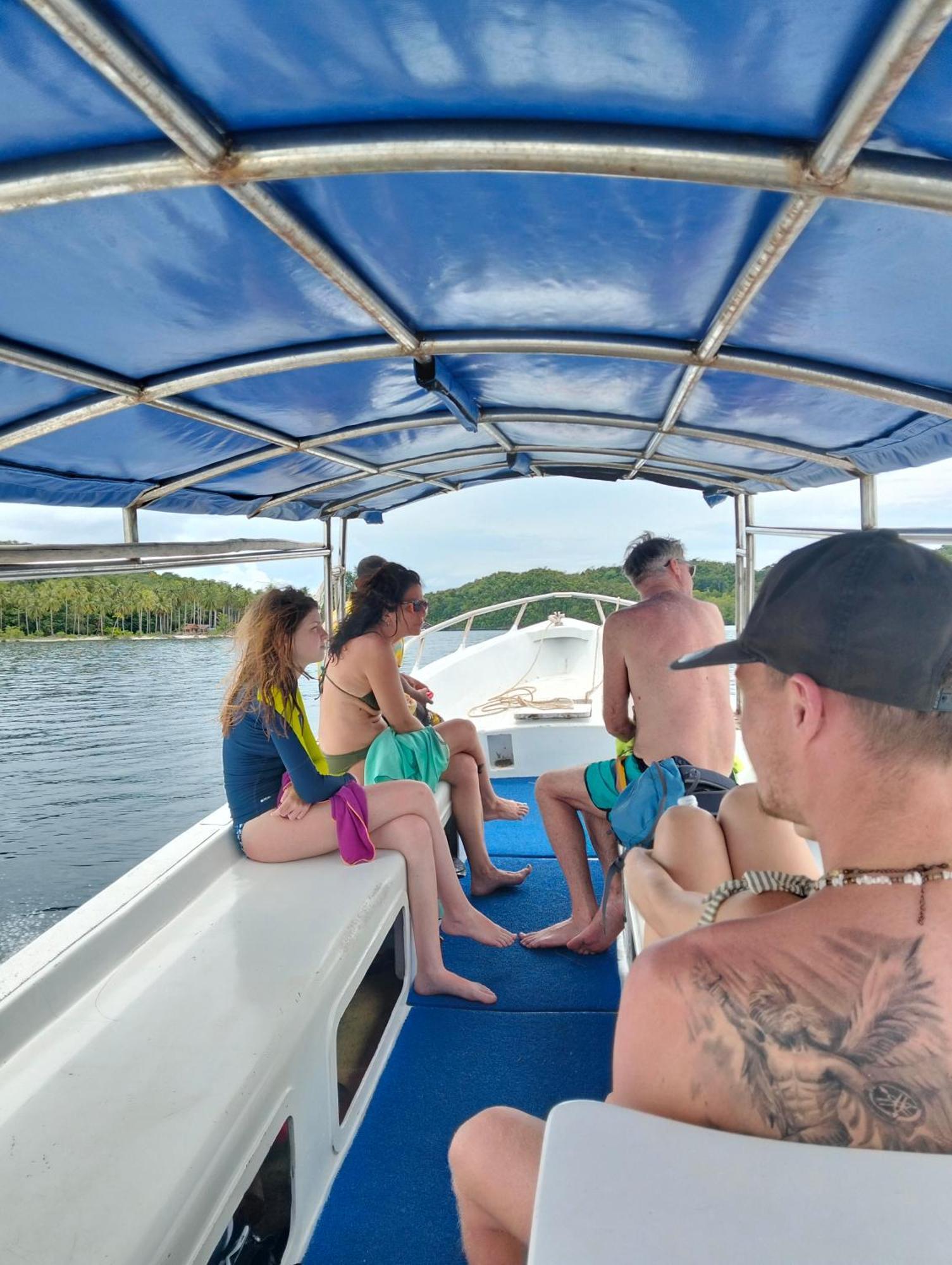 Ambower Homestay Raja Ampat Fam Luaran gambar